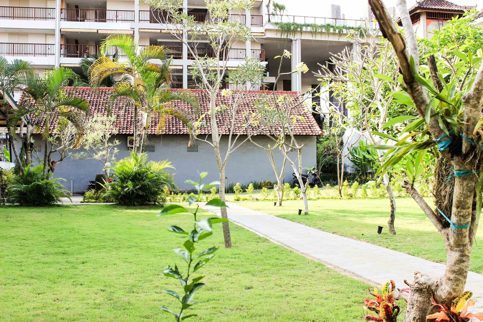 Kemuning Kuta Hotel Exterior foto